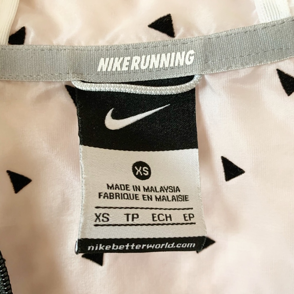 “Nike” rain jacket - Picture 3 of 3